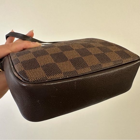 Louis Vuitton Trousse Pochette in Damier Ebene - Picture 5 of 12